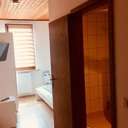 Otel Zur Krone Lorch am Rhein